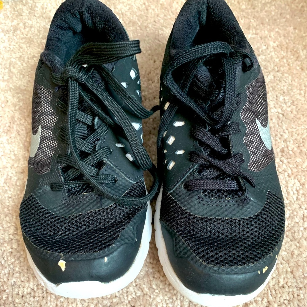Nike size 12 little kid black athletic shoes